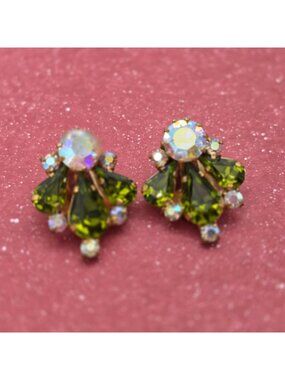 Faceted Green Iridescent Rhinestone Clip On Earrings Gold Tone Austrian Vintage
